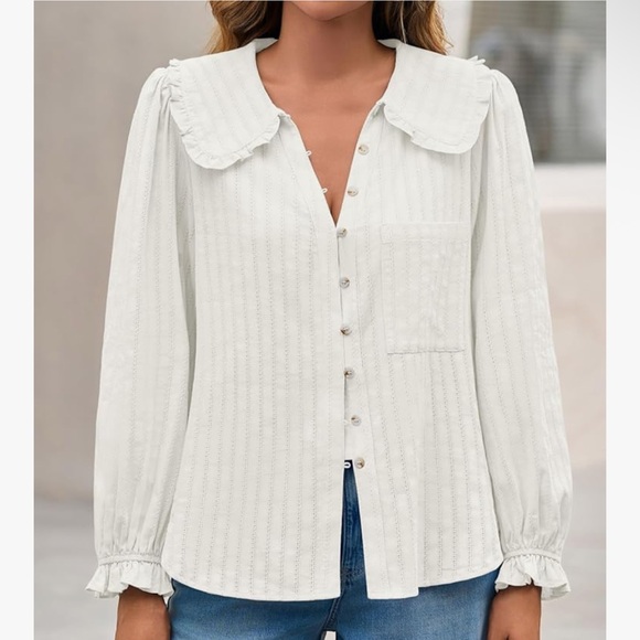 100% cotton White Button-Up Blouse. Size small. White. NWT - Picture 4 of 4